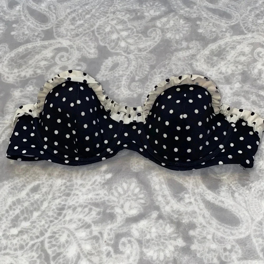 •VS strapless bikini top